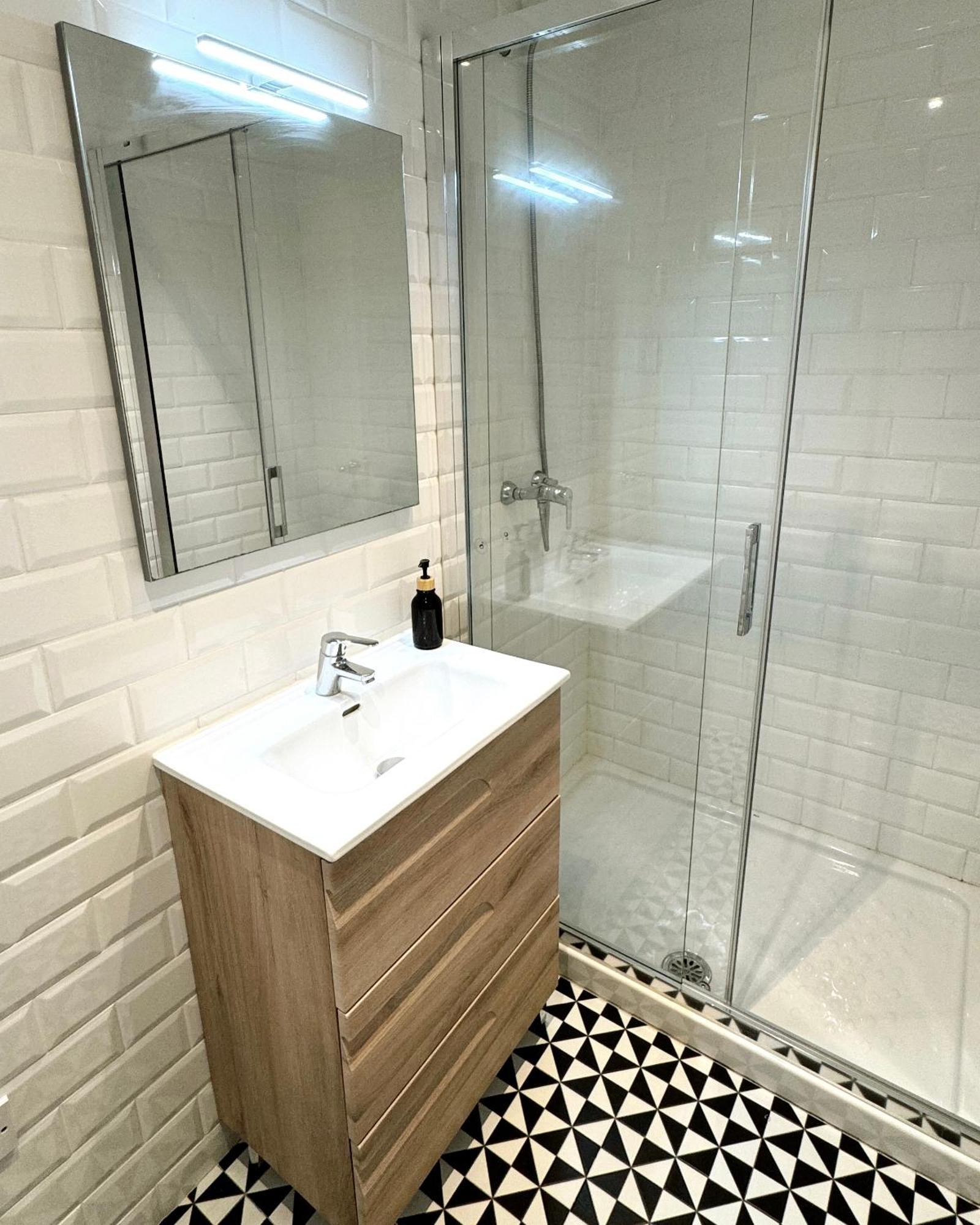 Delightful City Centre Studio Clarendon Apartment - Grand Central House Gibraltar Exterior photo